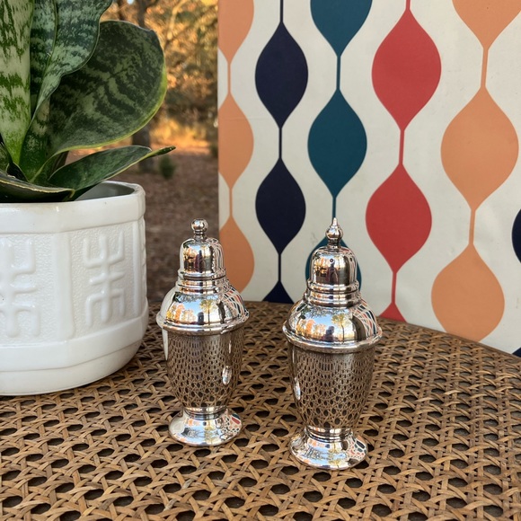 Vintage English Silver-Plated Salt & Pepper Shaker Set - Picture 2 of 9